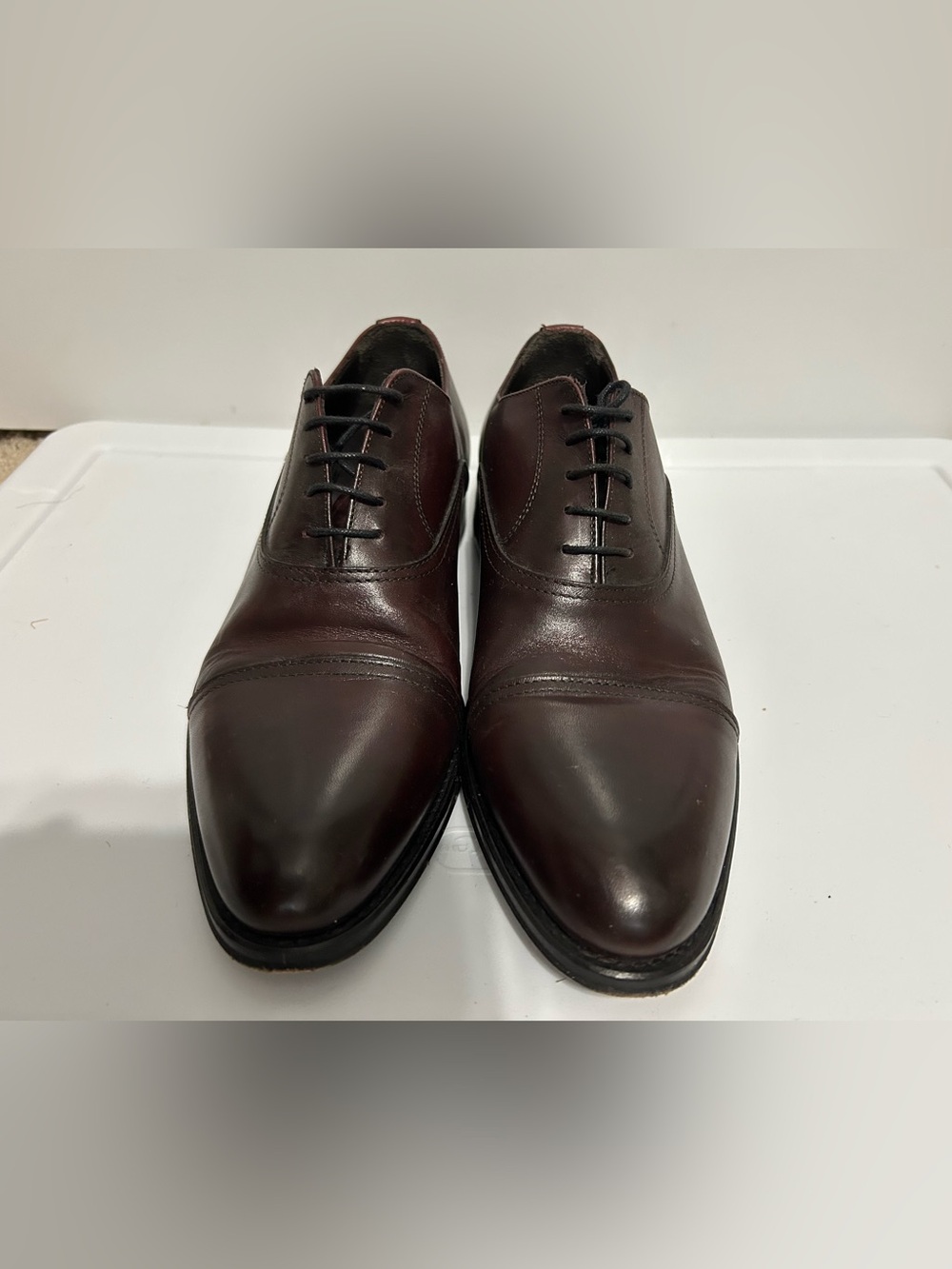 To Boot New York Men's Burgundy Cap-Toe Oxfords